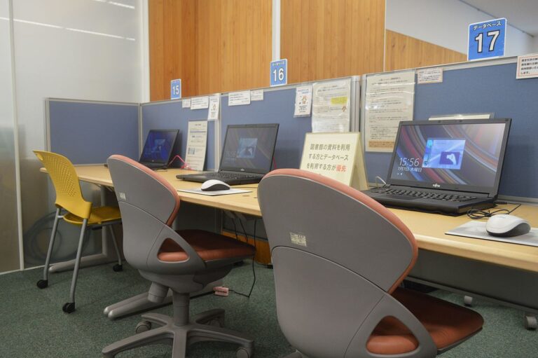 Zbliżający się koniec wsparcia dla Windowsa 10 generuje wysokie koszty w JST z uwagi na potrzebę modernizacji sprzętu